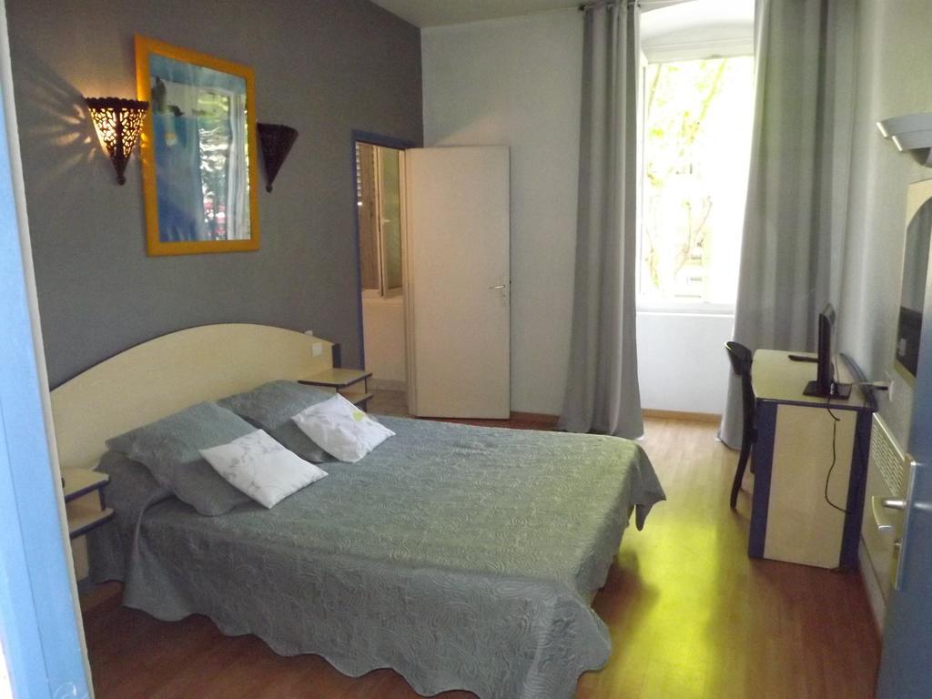 Hotel Univers Бастия Екстериор снимка